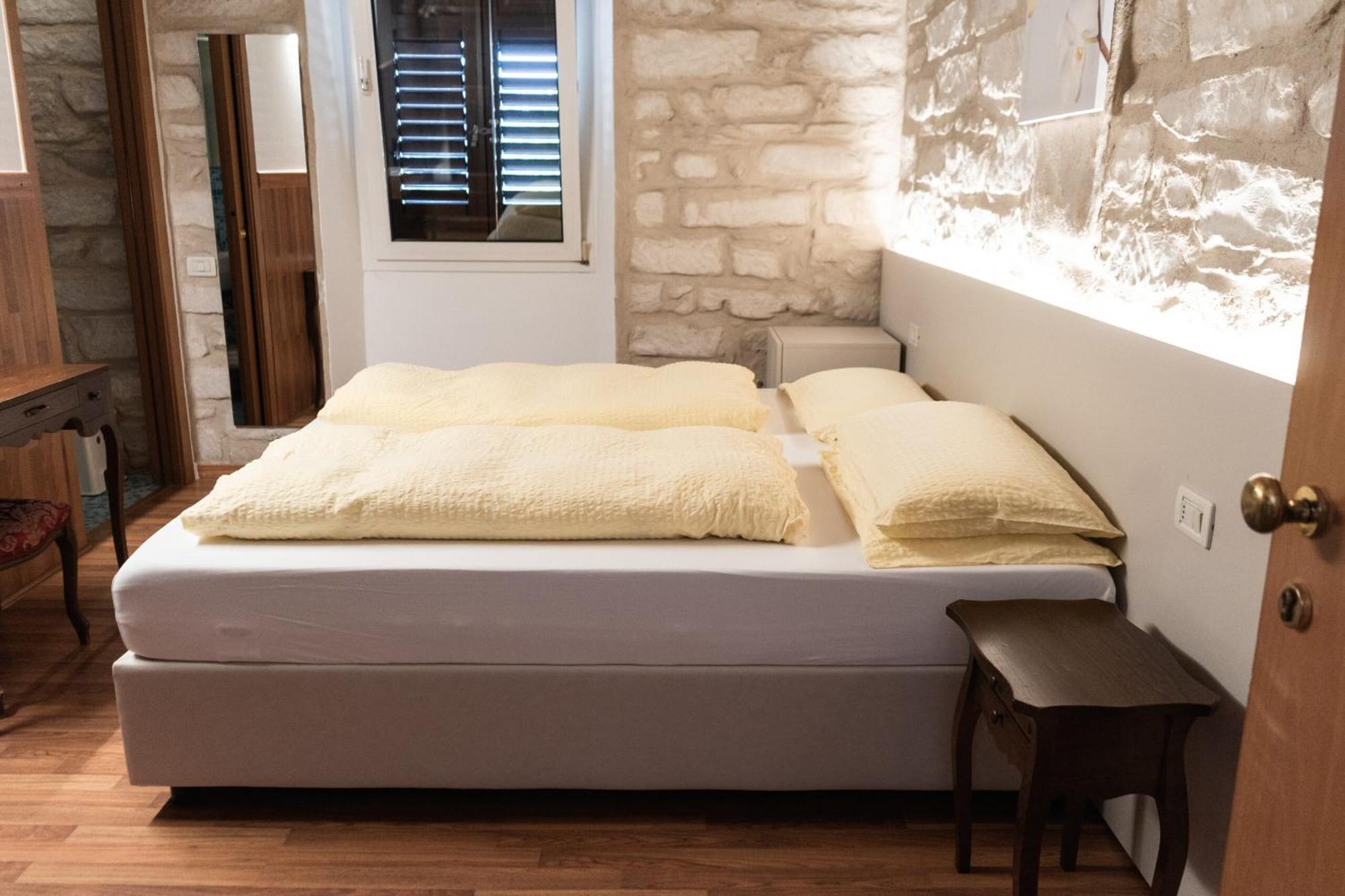 Albergo Garni Orchidea Riva del Garda Bagian luar foto