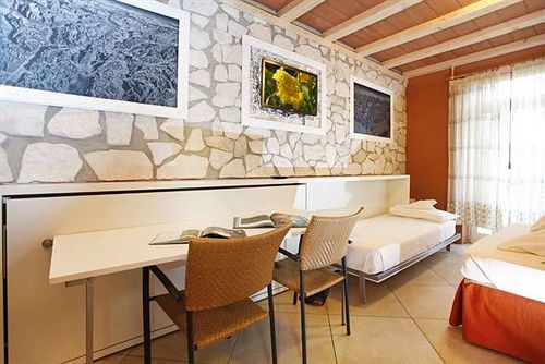 Albergo Garni Orchidea Riva del Garda Bagian luar foto